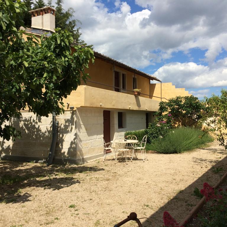 Bed and Breakfast Mas Moineau Mezoargues Екстер'єр фото